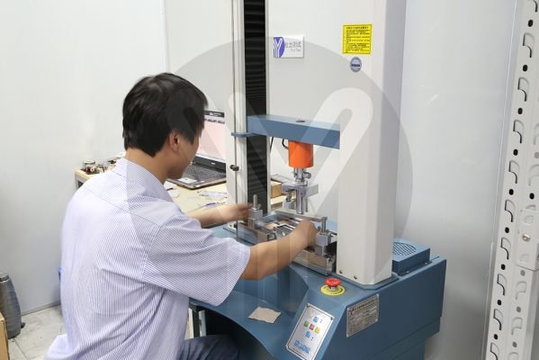 Magnetic lock tension test